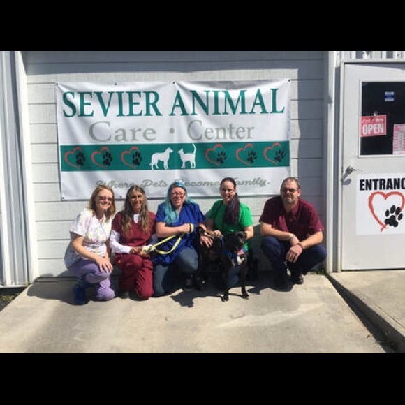 Hello! Thank you for visiting our closet! - Picture 2 of 10